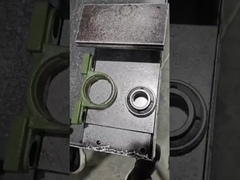 Đặt vòng bi UCP205 Các vòng bi khối gối đang được cài đặt